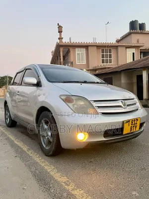 Toyota IST 2003 Silver