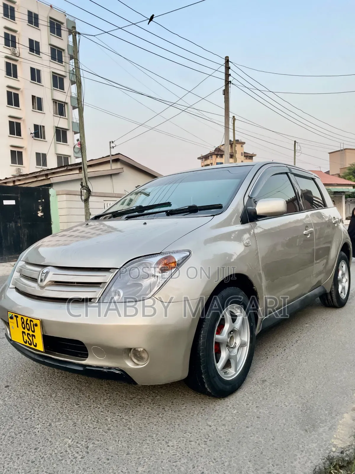Toyota IST 2004 Gold