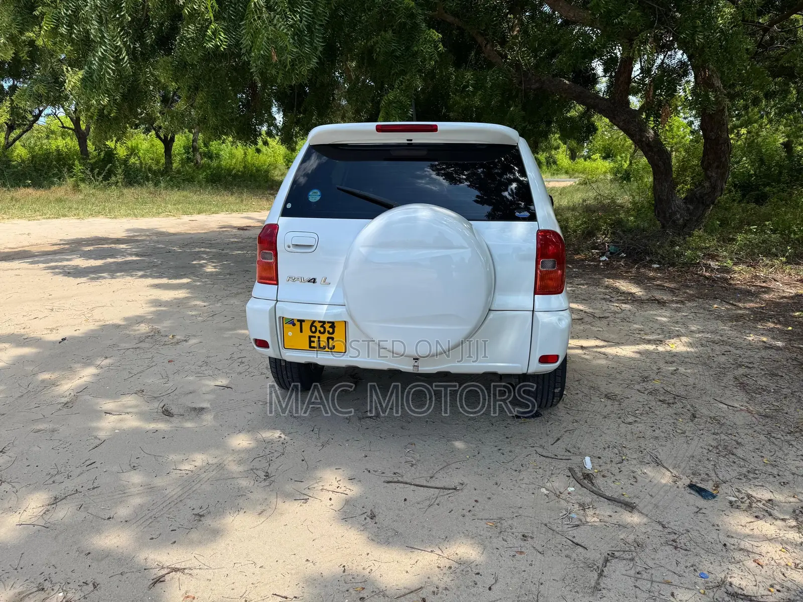 Toyota RAV4 Automatic 2003 White