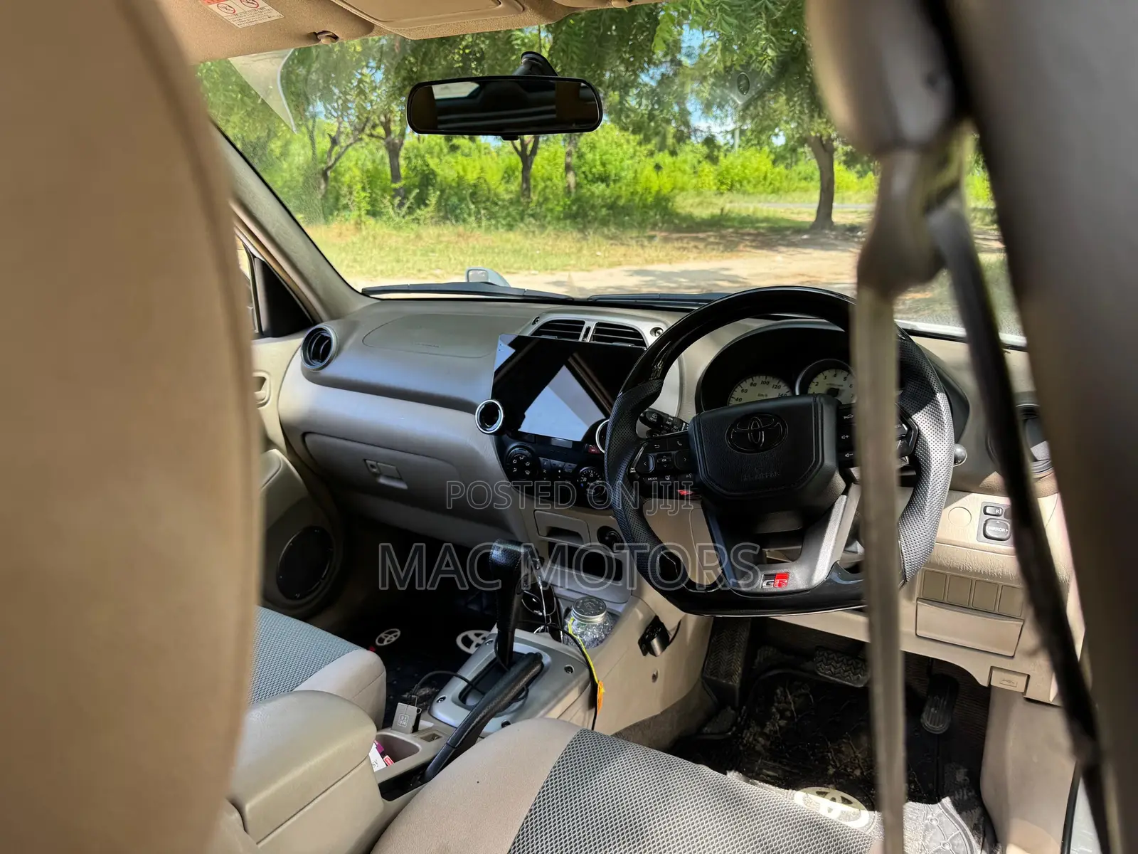 Toyota RAV4 Automatic 2003 White