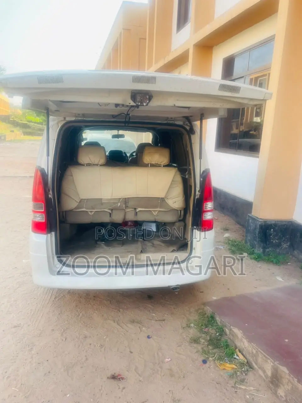 Nissan Serena 2005 White