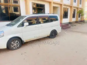 Nissan Serena 2005 White