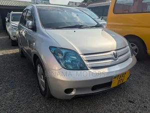Toyota IST 2005 Silver