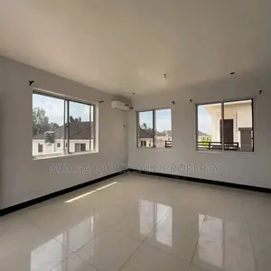 3bdrm House in Goba for sale
