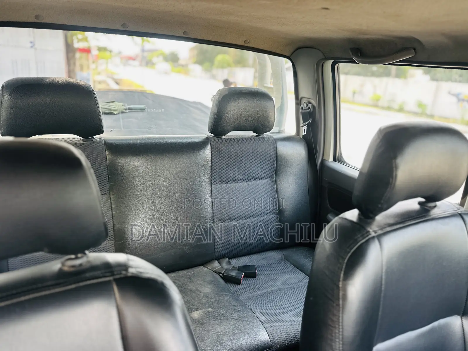 Nissan DoubleCab 2012 White