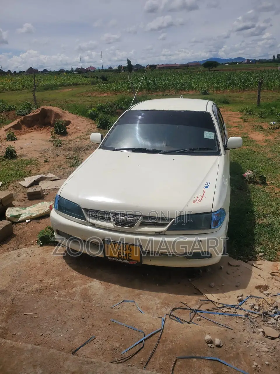 Toyota Carina 2000 White