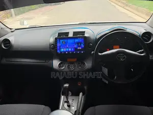 Toyota RAV4 2.5 2010 White