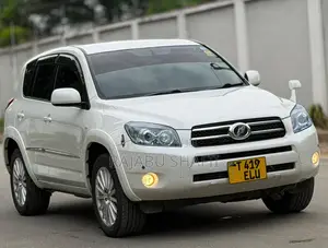 Toyota RAV4 2.5 2010 White