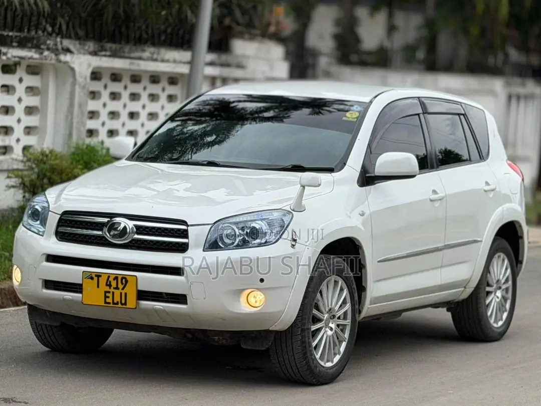Toyota RAV4 2.5 2010 White