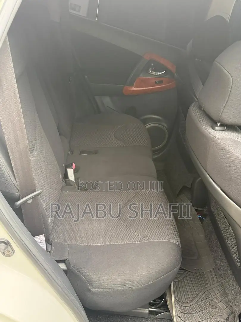 Toyota RAV4 2.5 2010 White