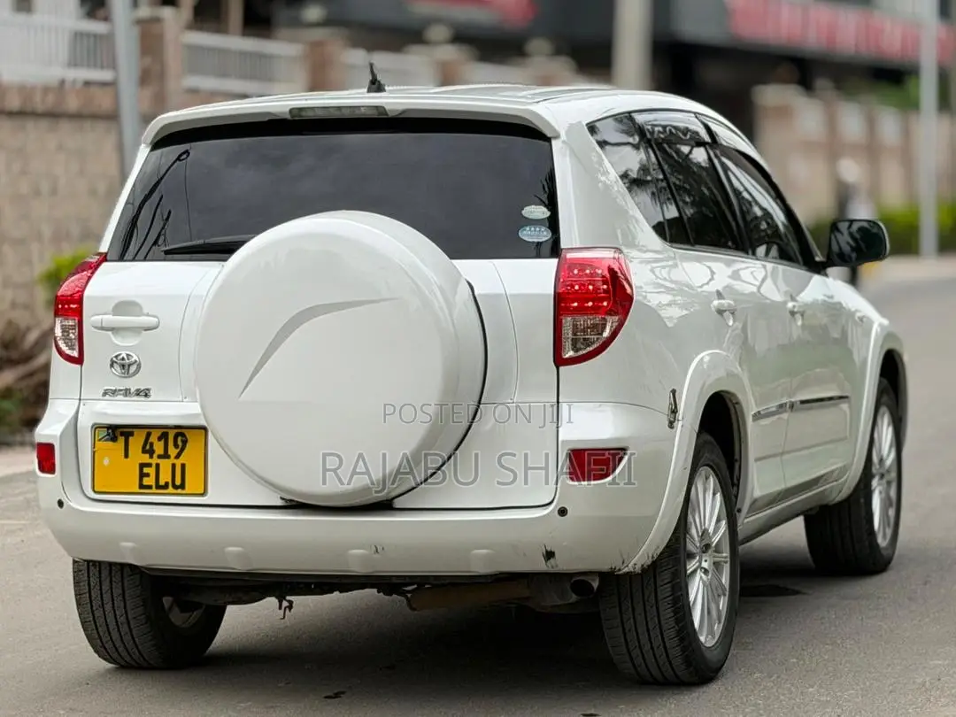 Toyota RAV4 2.5 2010 White