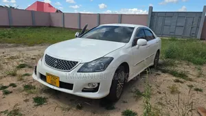 Toyota Crown 2009 White