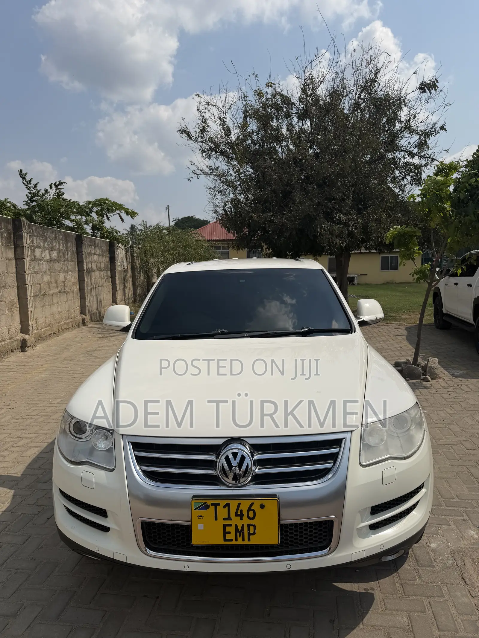 Volkswagen Touareg 2010 White