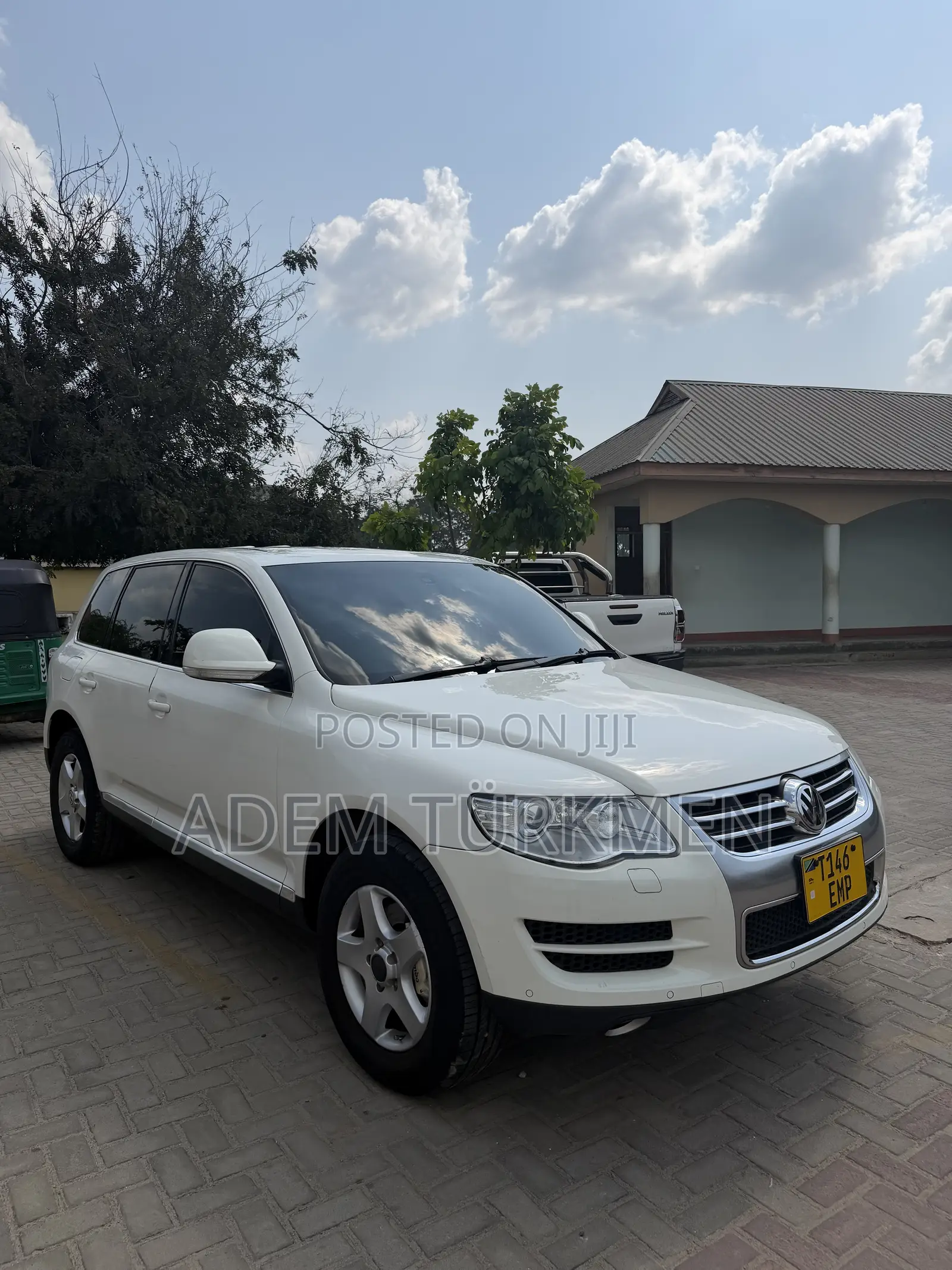 Volkswagen Touareg 2010 White