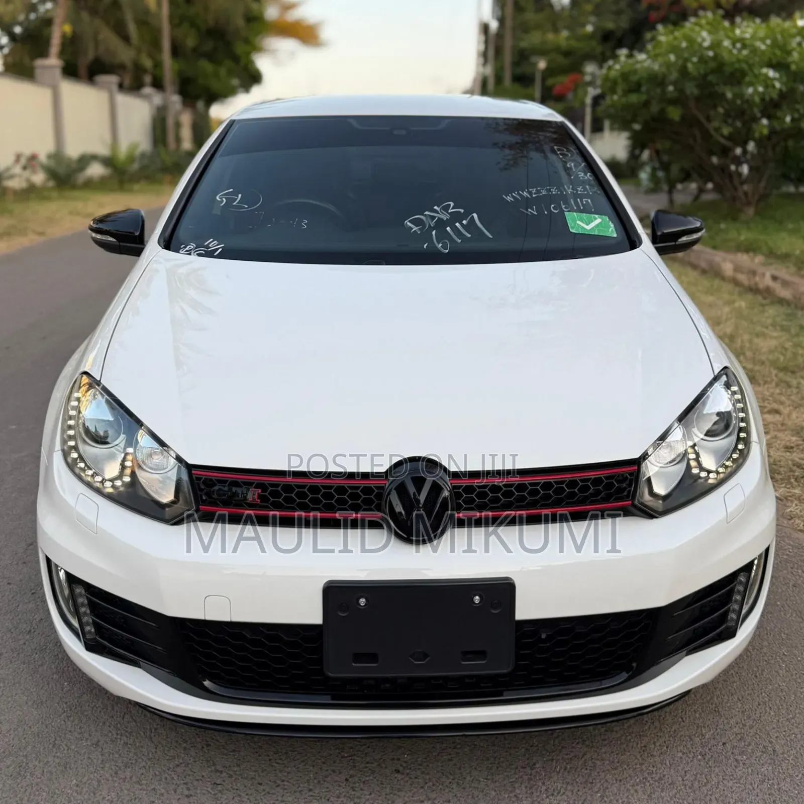 Volkswagen Golf GTI 2011 White