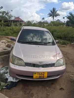 Toyota Previa 2005 Beige