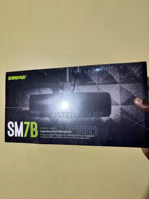 Shure SM7B Professional XLR Studio Microphone for Podcast Recording