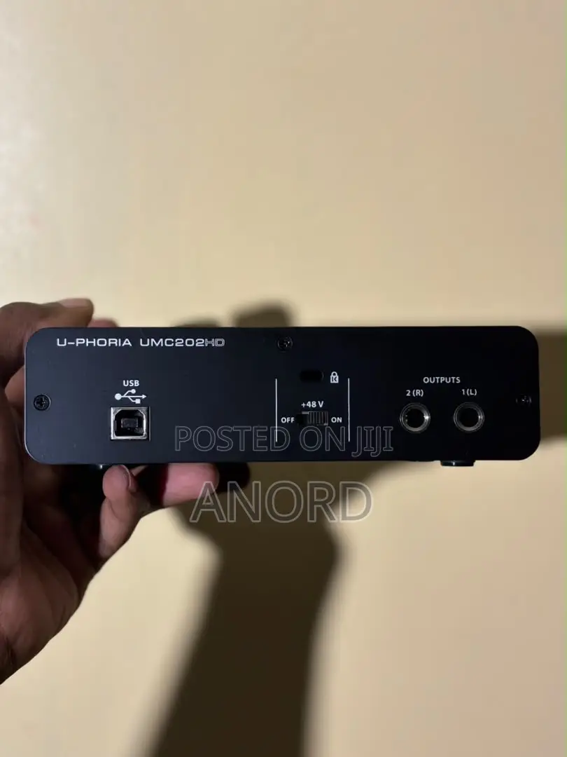 Behringer U-Phoria UMC202HD USB Audio Interface 24-Bit/192kHz