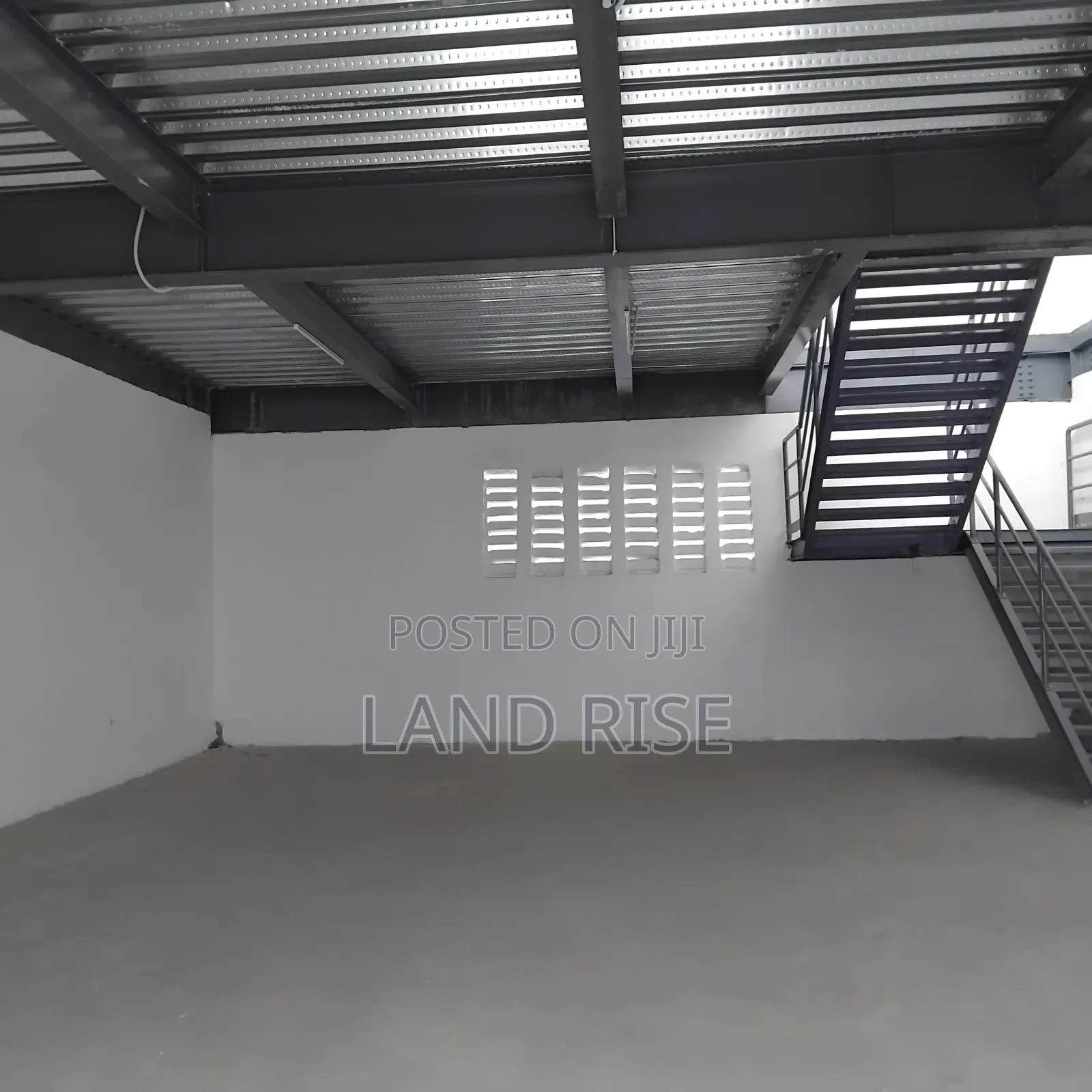 A 280 SQM Warehouse for Rent