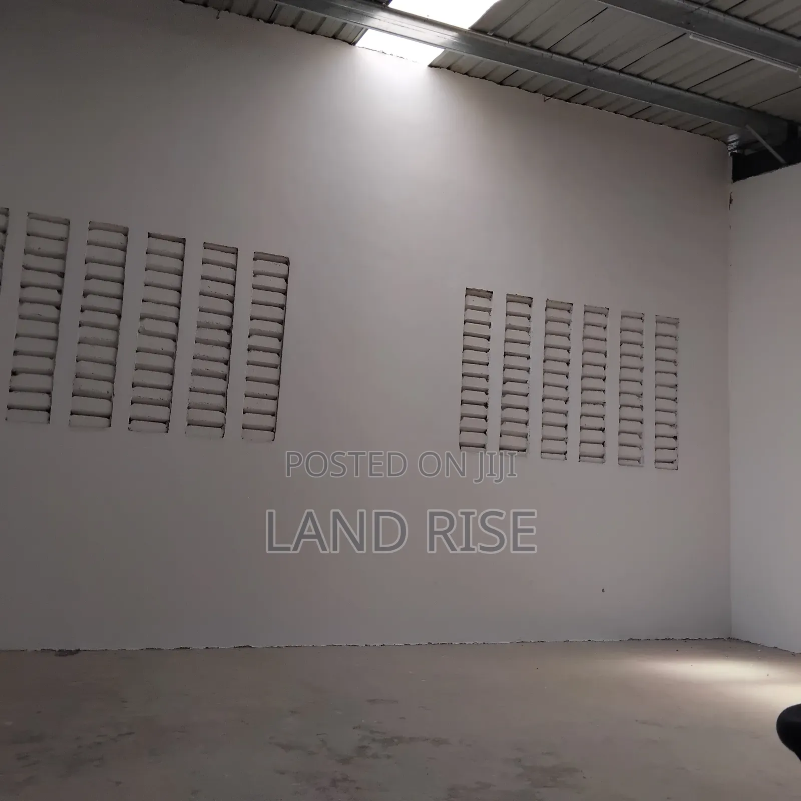 A 280 SQM Warehouse for Rent