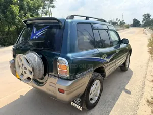 Toyota RAV4 1999 Green
