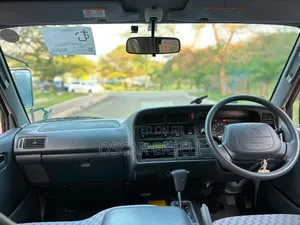 Toyota HiAce 2003 White