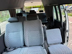 Toyota HiAce 2003 White