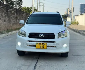Toyota RAV4 2006 White