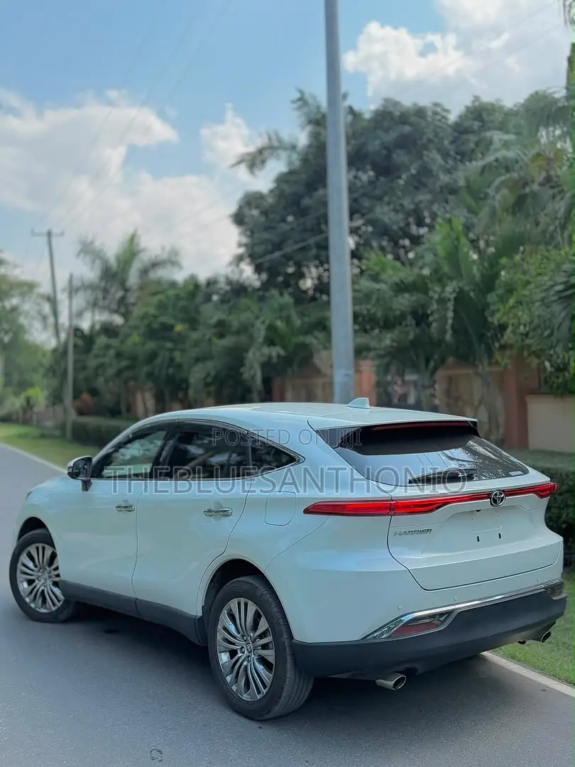 Toyota Harrier 2021 White