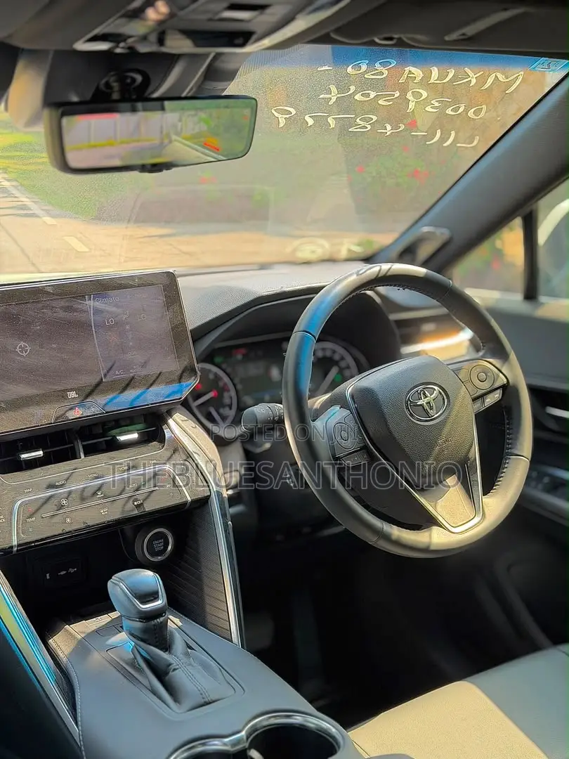 Toyota Harrier 2021 White