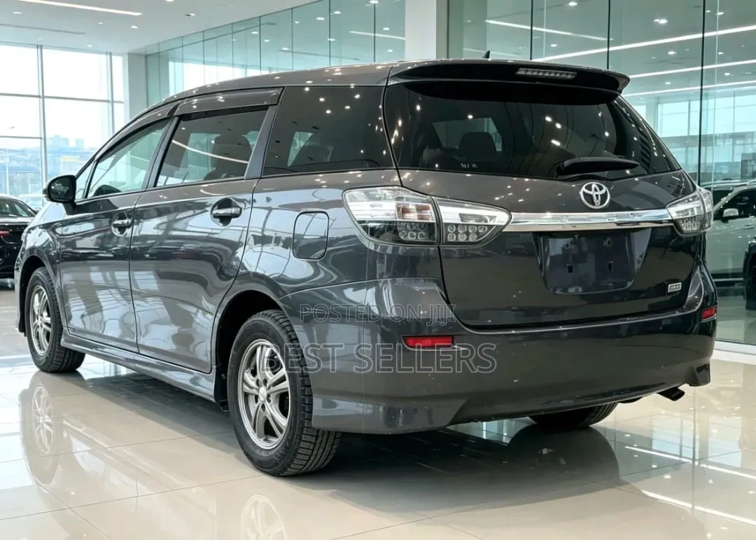 Toyota Wish 2013 Gray
