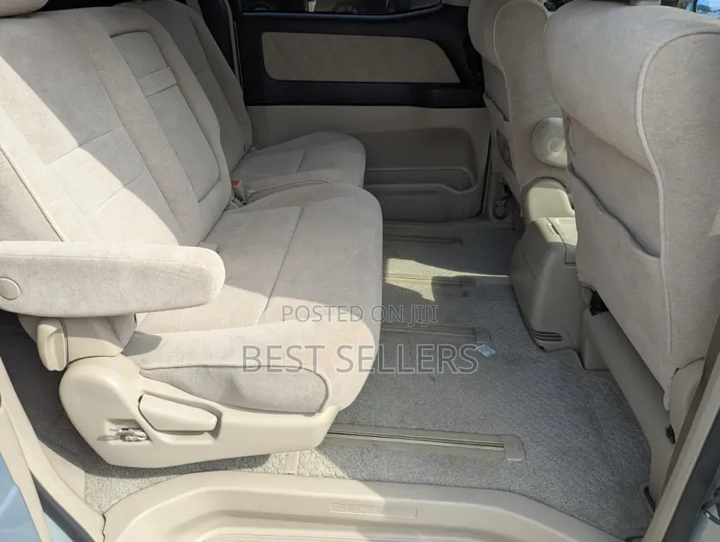 Toyota Alphard 2005 Silver
