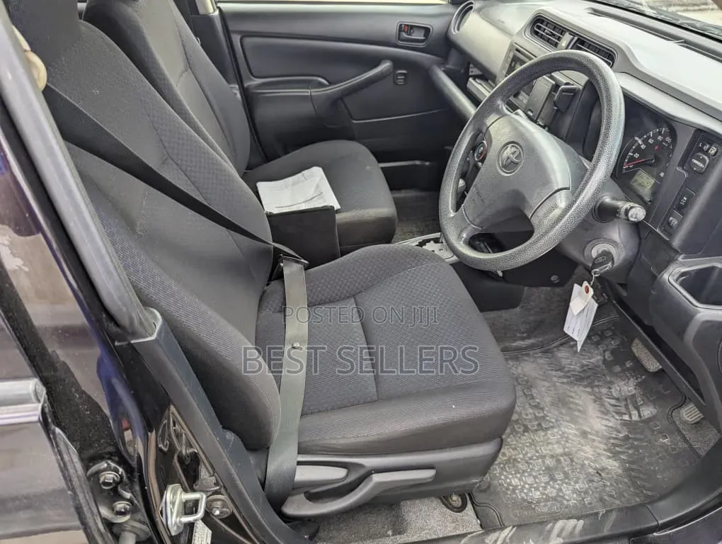 Toyota Probox 2015 Maroon