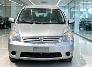 Toyota Raum 2006 Silver