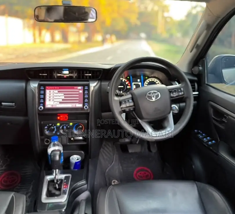 Toyota Fortuner 2021 Silver