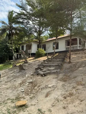 4bdrm House in Goba for sale