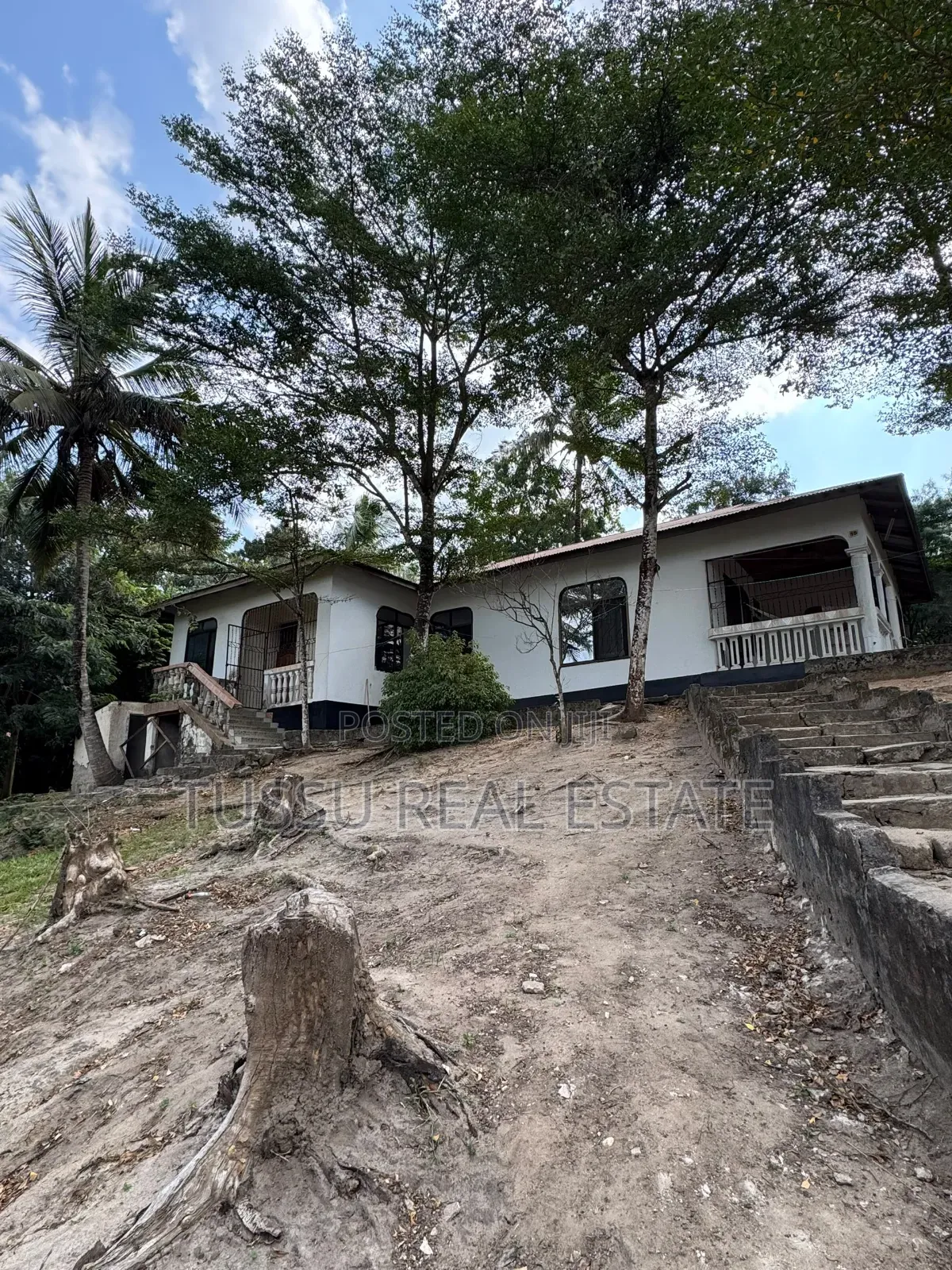 4bdrm House in Goba for sale