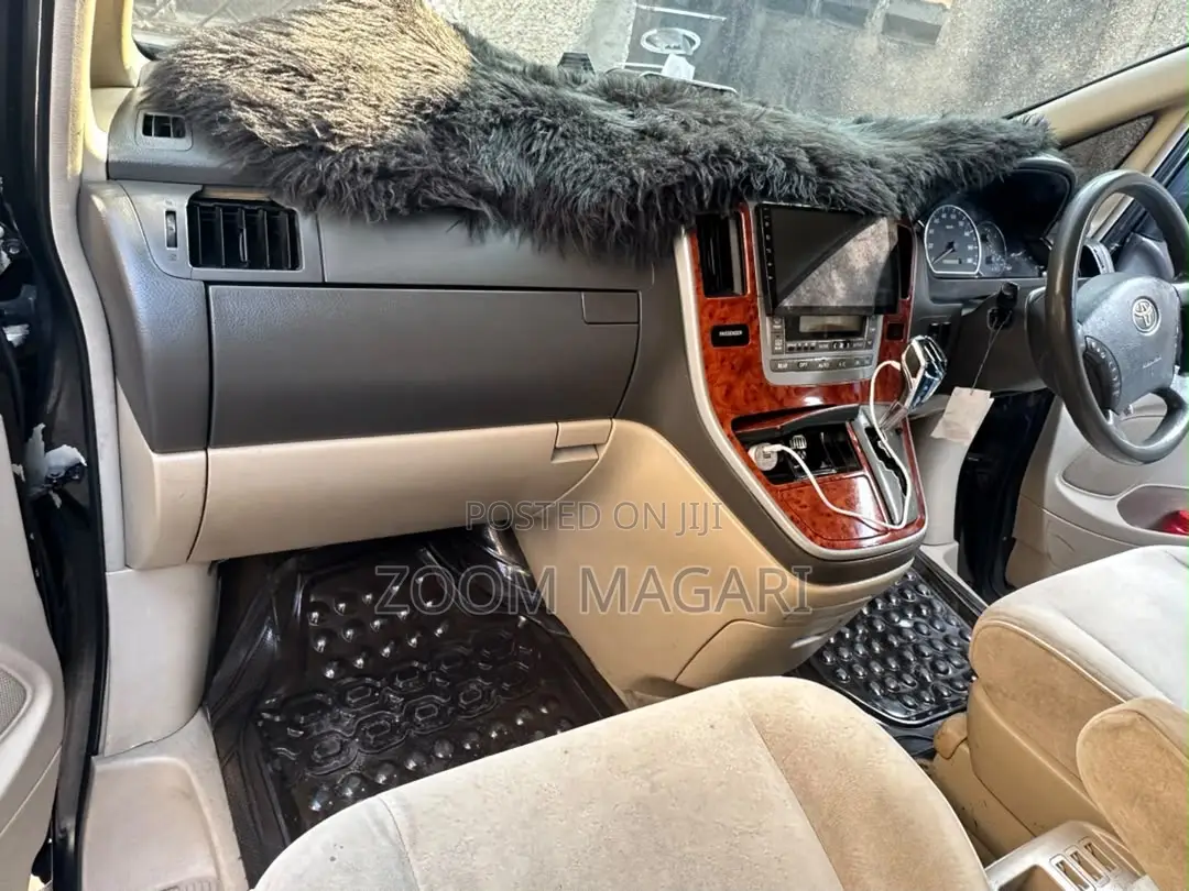 Toyota Alphard 2004 Black