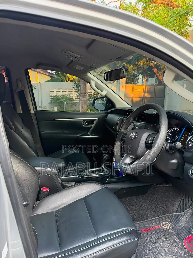 Toyota Fortuner 2.8 D AWD 2021 Silver