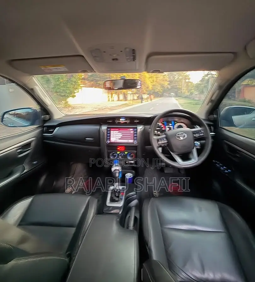 Toyota Fortuner 2.8 D AWD 2021 Silver