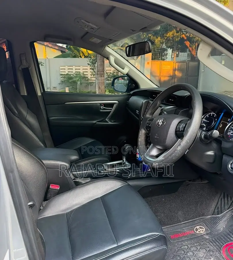 Toyota Fortuner 2.8 D AWD 2021 Silver