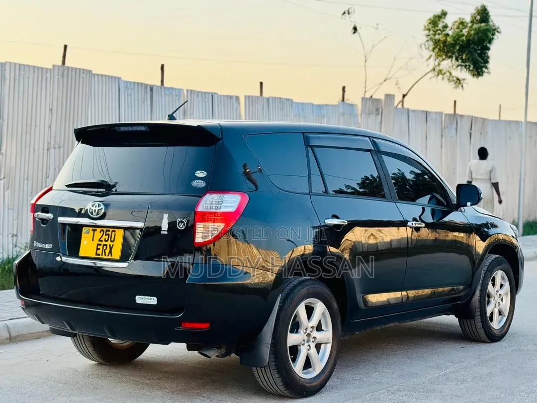 Toyota Vanguard 2009 Black