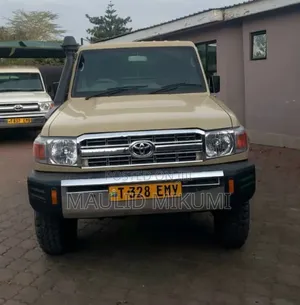 Toyota Land Cruiser 2016 Beige