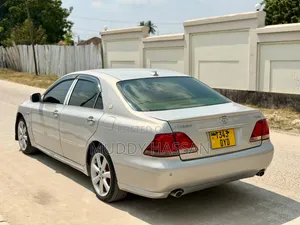 Toyota Crown 2007 Silver