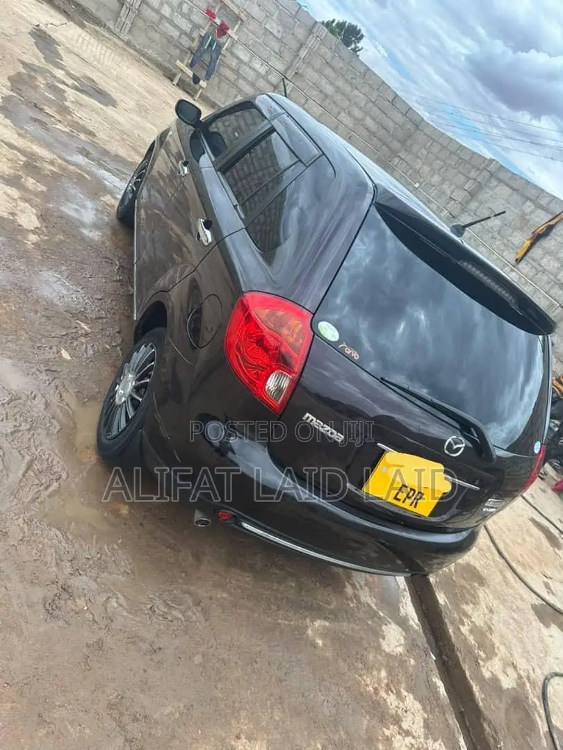 Mazda Verisa 2011 Black