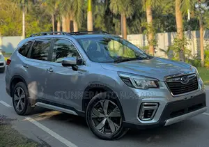 Subaru Forester 2019 Silver
