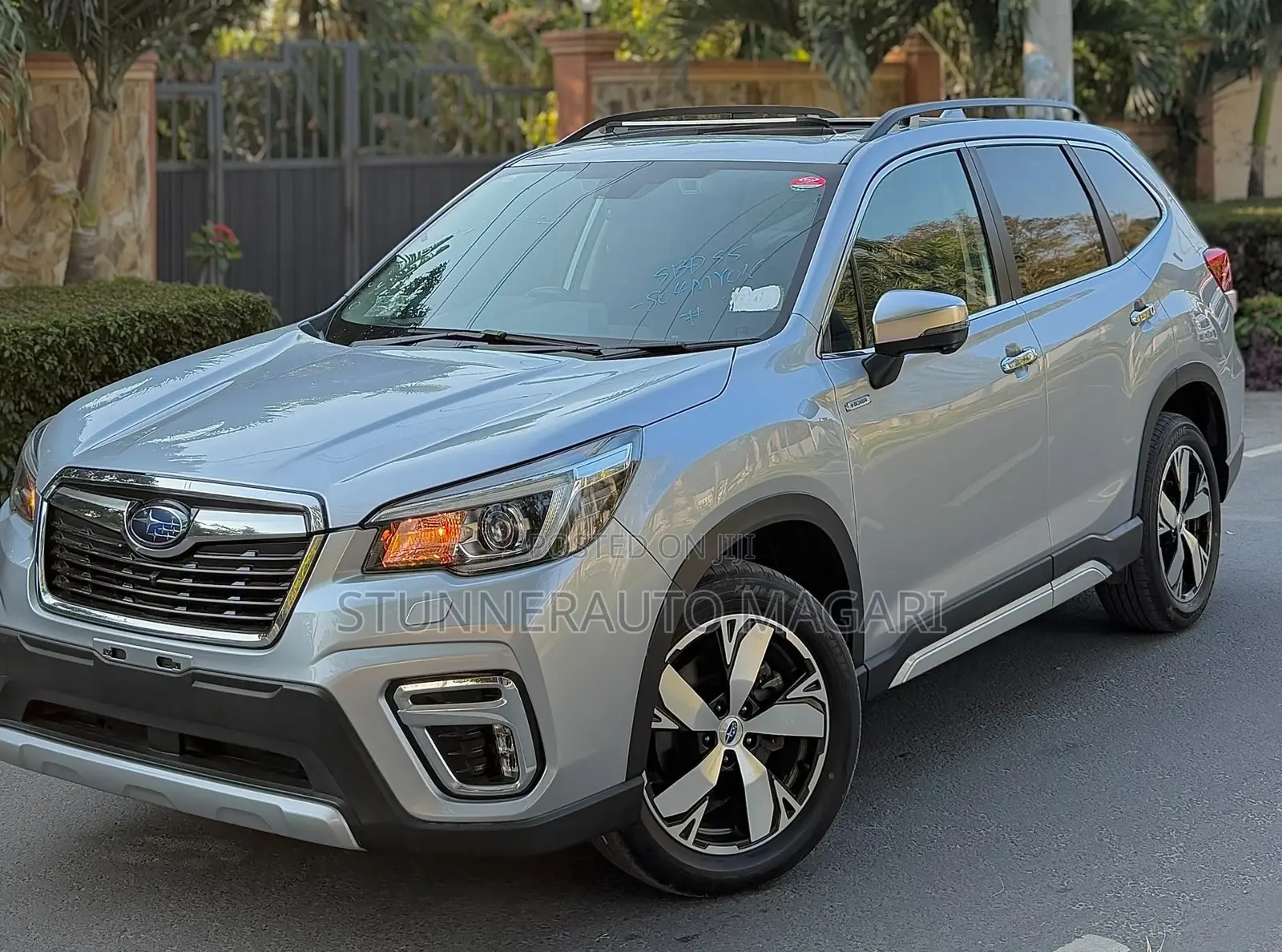 Subaru Forester 2019 Silver
