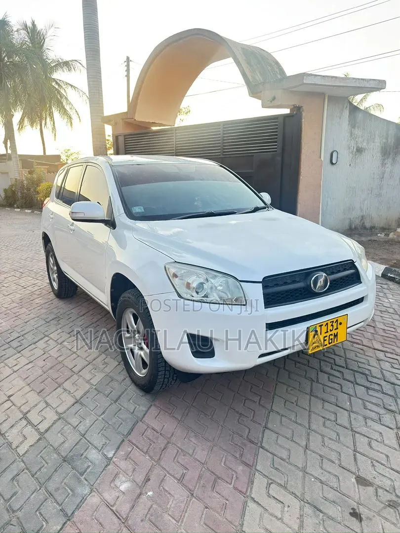 Toyota RAV4 2008 White