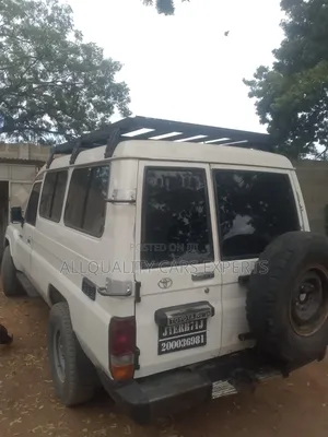 Toyota Land Cruiser Prado 2015 White