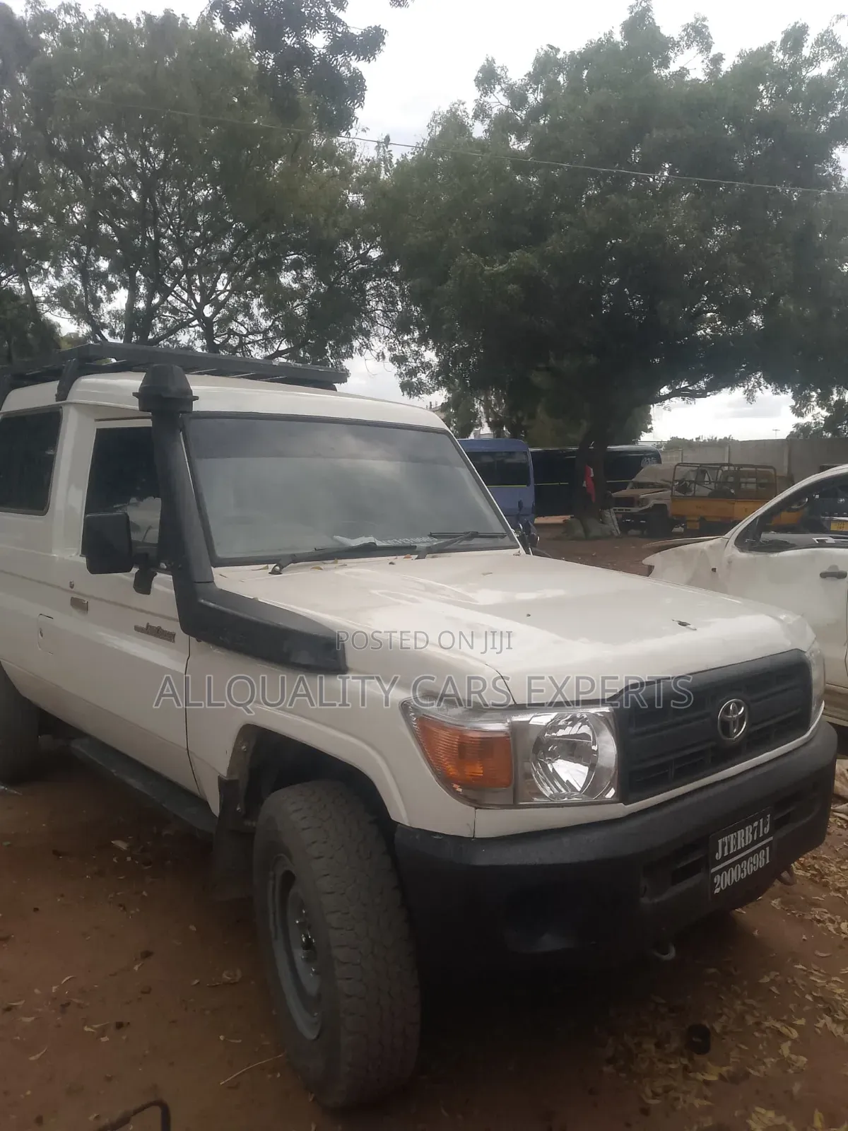 Toyota Land Cruiser Prado 2015 White